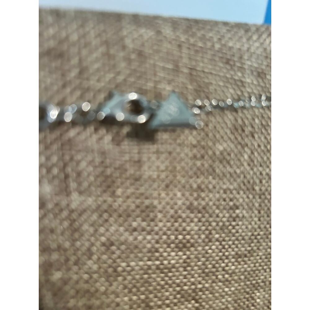 Guess ? - Picture 9 of 11